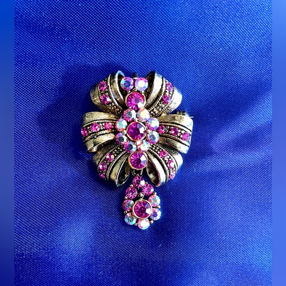 Rhinestone Brooch - Picture 1 of 5